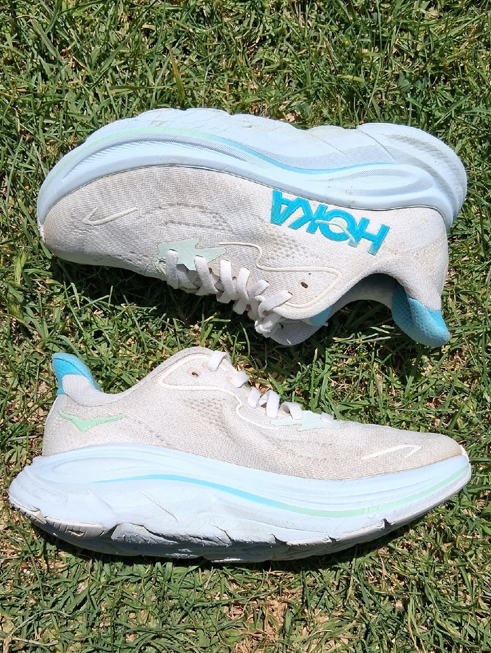 Hoka Clifton 10 Cream Running Shoes with Aqua Accents